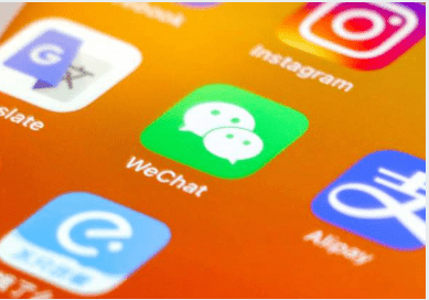 將WeChat Pay HK綁定至銀行戶口，只需要在App內完成身份認證。